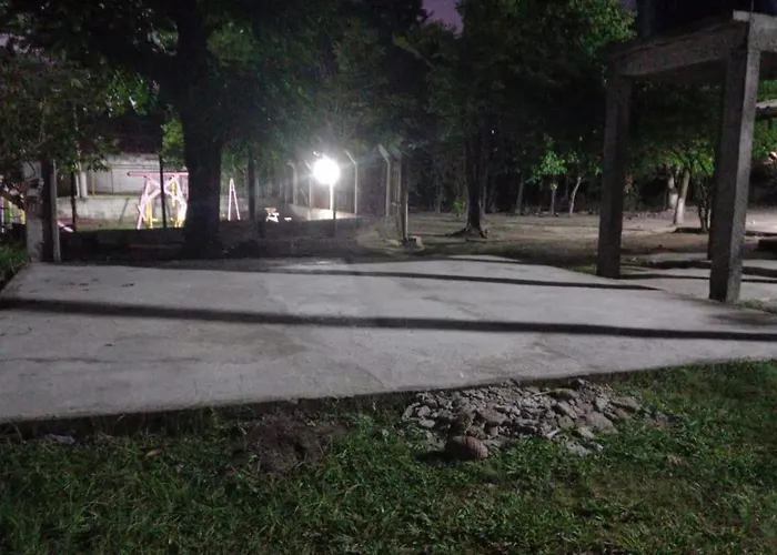 Casa Inteira Entre Guaratiba E Campo Grande, Rio De Janeiro, Rj - A 40 Min Da Praia, Proximo Ao Estadio Miecimo Da Silva E Park Shopping-Ideal Para Descanso, Encontros, Festa E Lazer-3000 M2