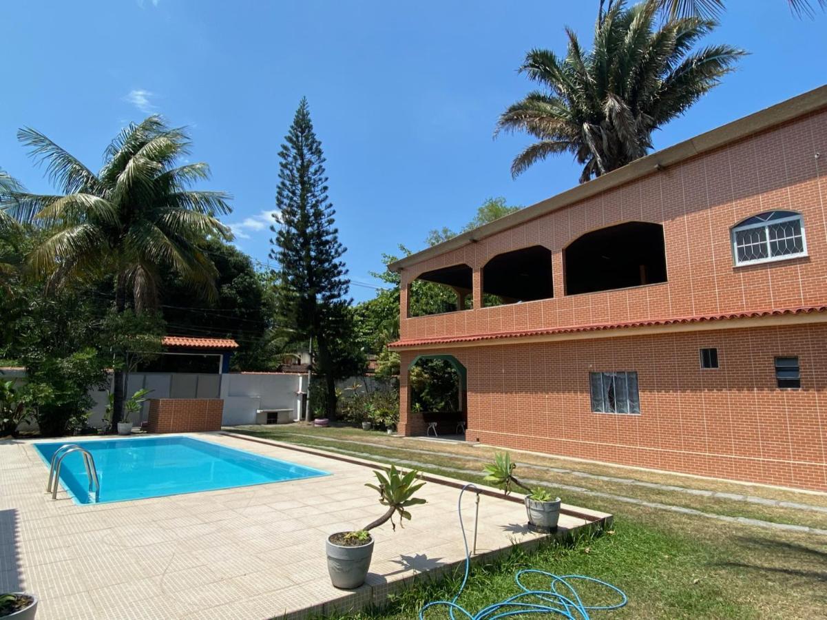 Holiday home Casa Inteira: Spacious Retreat Near Guaratiba And Campo Grande